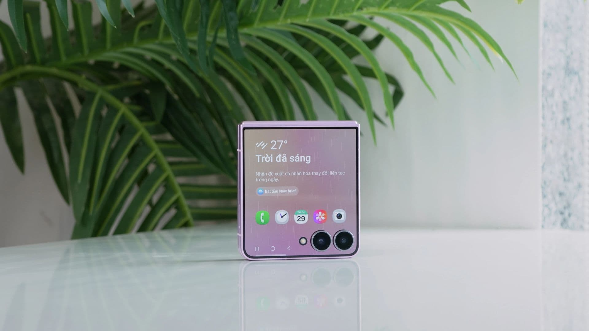 Review Z Flip 8: Đánh Giá Chi Tiết Galaxy Z Flip8 – Có Nên Mua Không?