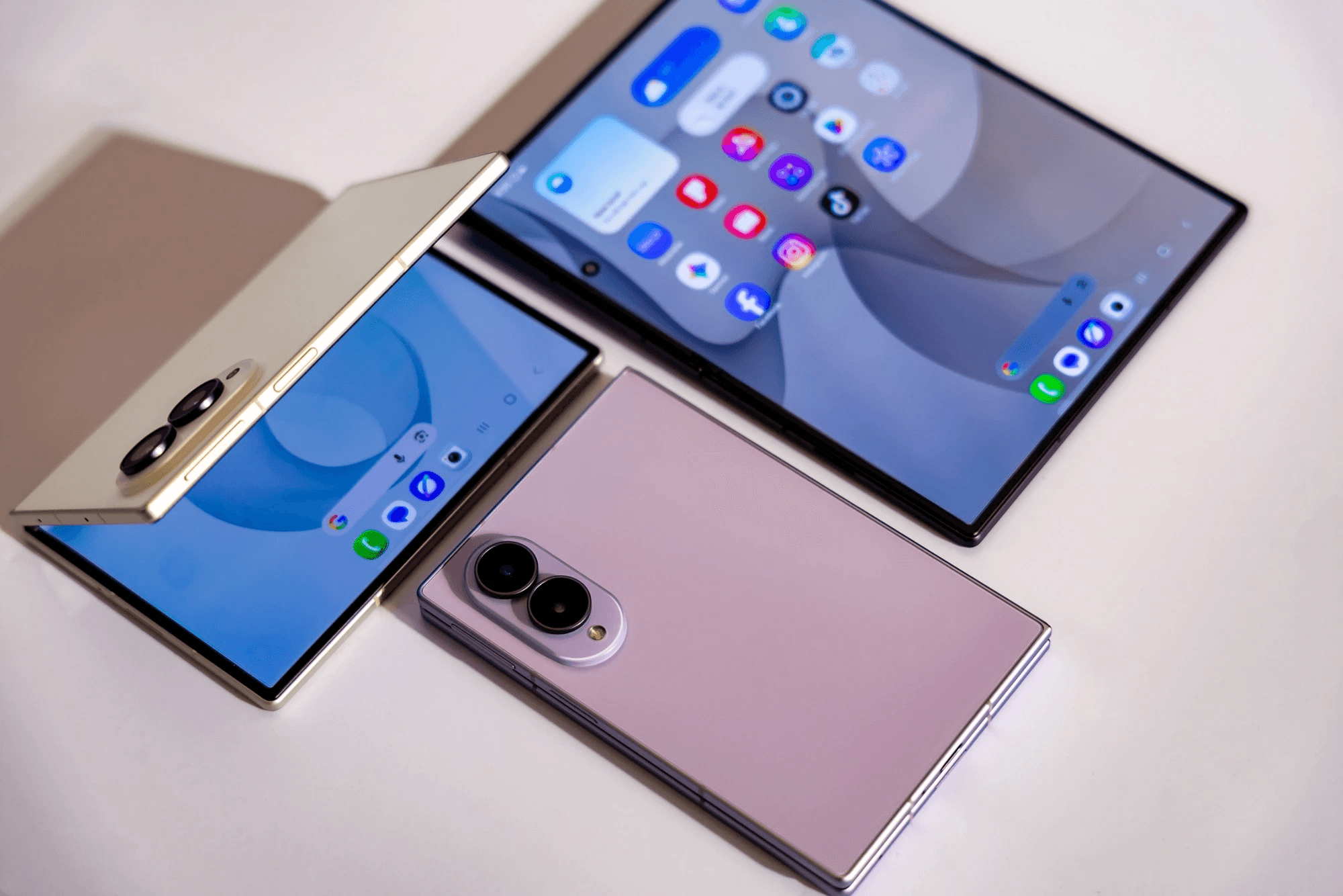 Samsung Galaxy Z Fold 8 có chống nước không? Độ bền có đáng kỳ vọng?
