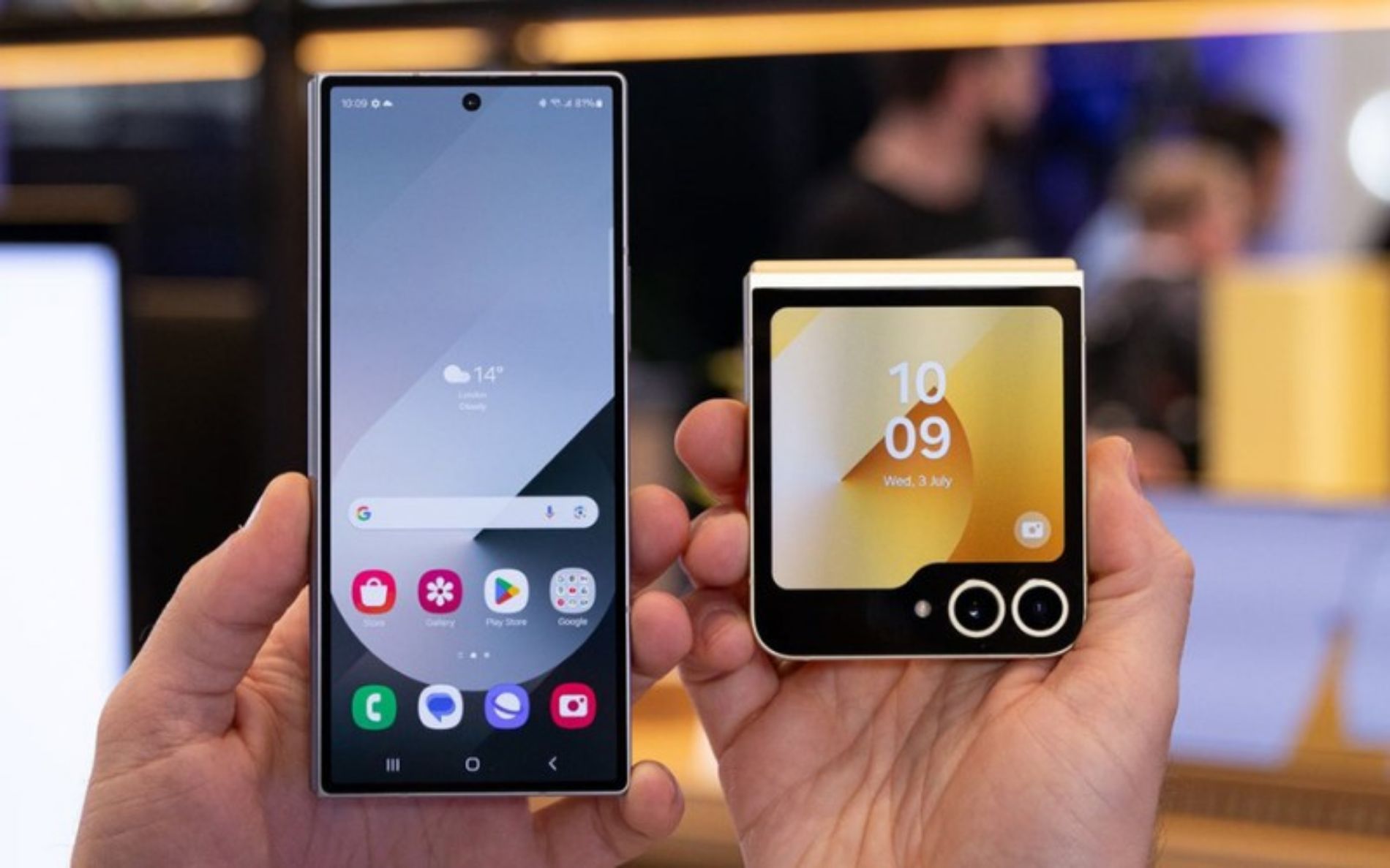 Hình ảnh cho danh mục Z Flip 7 cấu hình nâng tầm trải nghiệm smartphone gập