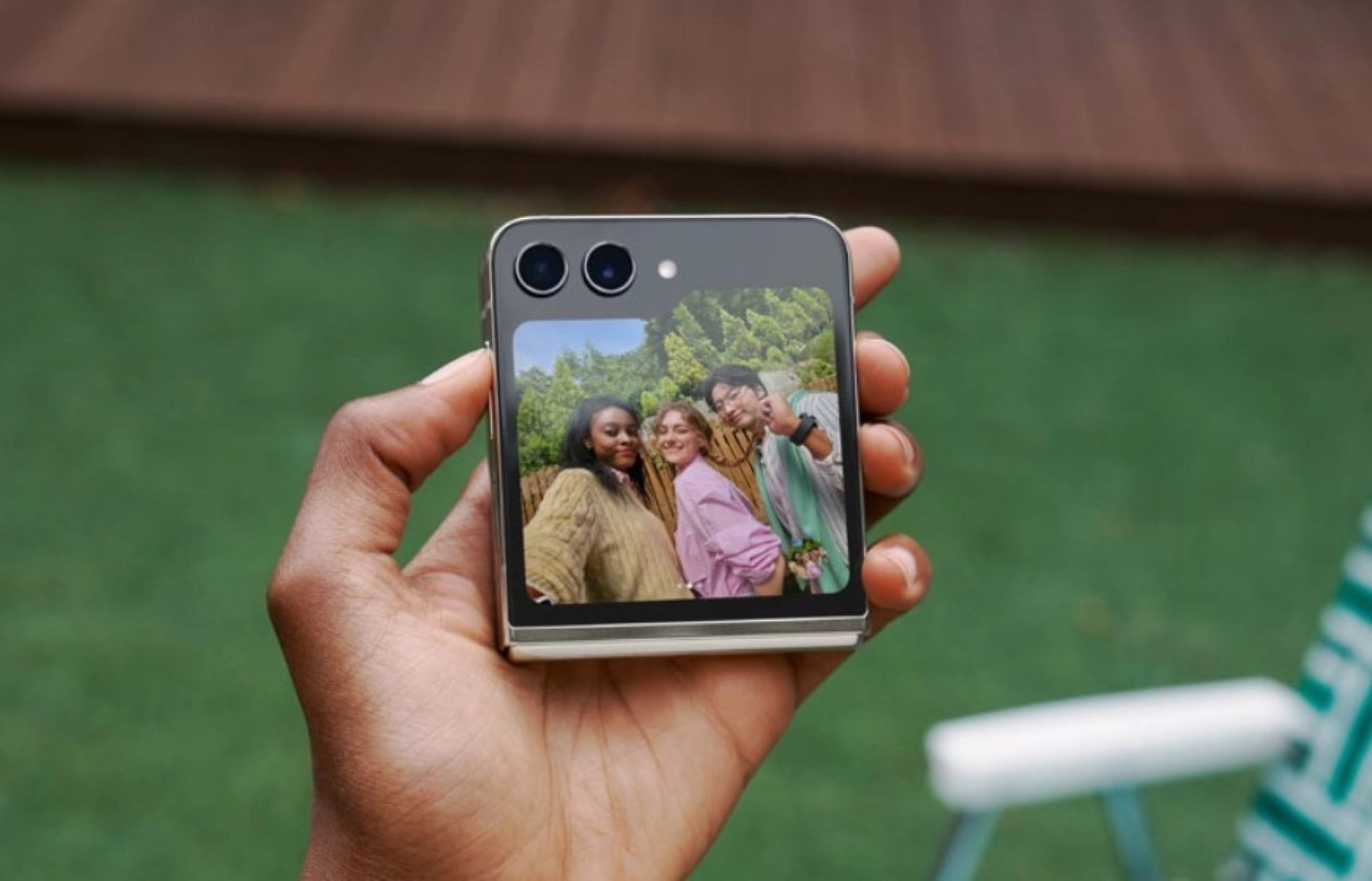 Hình ảnh cho danh mục Camera Z Flip 7 có gì mới? Đánh giá nhanh trước thềm ra mắt