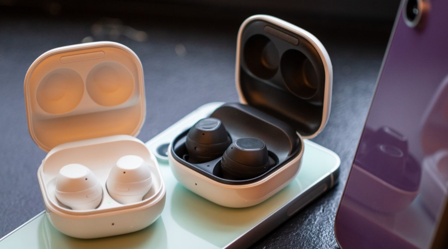 Hình ảnh cho danh mục Samsung trình làng Galaxy Buds Core - Chống ồn chủ động, AI phiên dịch, giá chỉ 1 triệu đồng