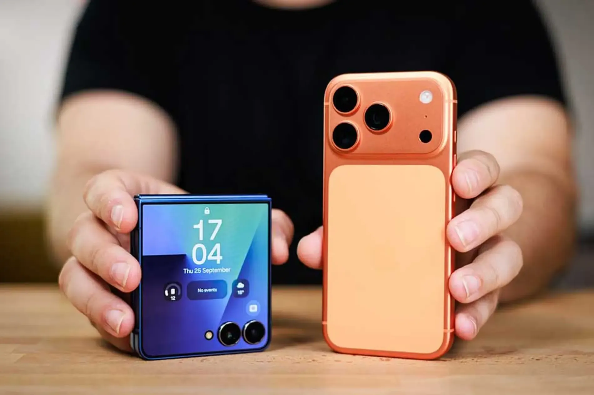 Hình ảnh cho danh mục So Sánh Z Flip 8 và iPhone 17 Pro Max: Nên Mua Máy Nào?
